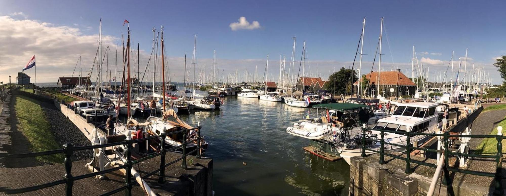 Uit Alle Windstreken Hindeloopen Esterno foto