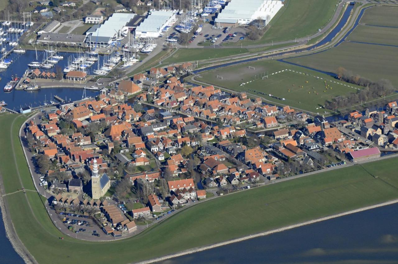 Uit Alle Windstreken Hindeloopen Esterno foto